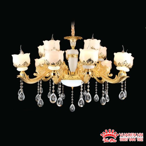 Đèn chùm nến thiết kế chao đá ngọc trắng sang trọng