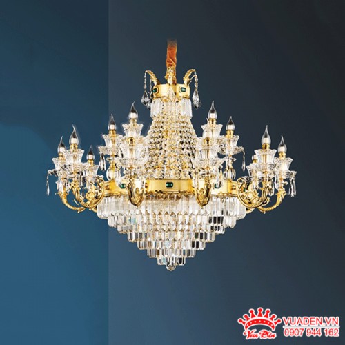 Đèn chùm pha lê thiết kế tay đồng tinh xảo độc đáo