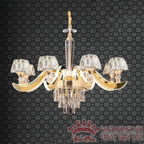Đèn chùm quý tộc thiết kế khung đèn INOX và pha lê rất đẹp