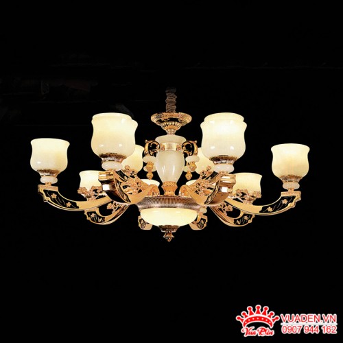 Đèn chùm trang trí phòng khách thiết kế cổ điển sang trọng