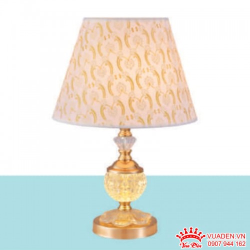 Đèn để bàn thân hợp kim thiết kế sang trọng ấn tượng