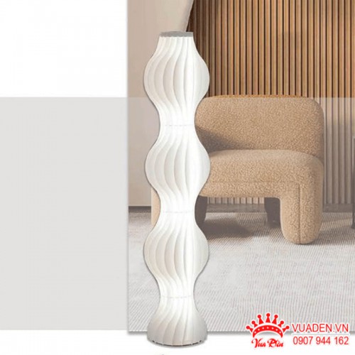Đèn đứng thiết kế độc đáo tạo điểm nhấn cho không gian...
