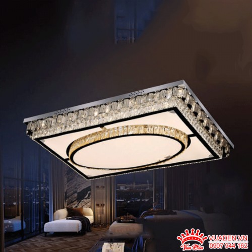 Đèn mâm áp trần thiết kế viền pha lê sang trọng