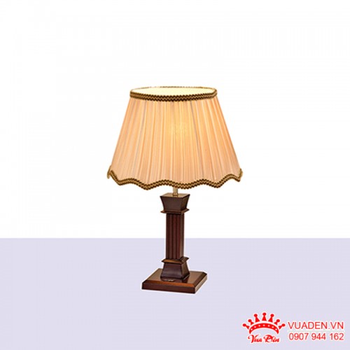 Đèn ngủ để bàn thiết kế chao dù màu vàng với từng gợn...