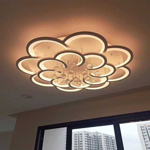 Đèn ốp trần Mica thiết kế hình bông hoa xòe cánh kết hợp với ánh sáng 3 màu rất đặc sắc