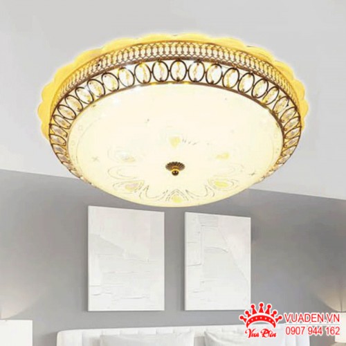 Đen ốp trần viền pha lê dáng tròn