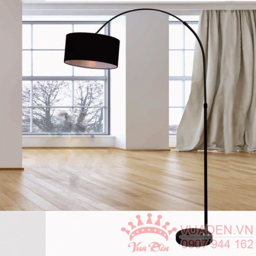 Đèn sàn sơn đen trang trí phòng khách hiện đại