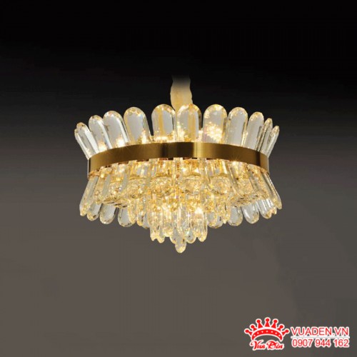 Đèn thả pha lê viền vàng kiểu dáng độc đáo