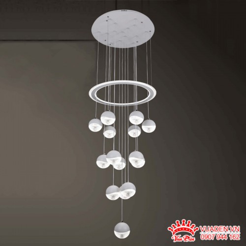 Đèn thả thông tầng trang trí những quả cầu tròn độc đáo...