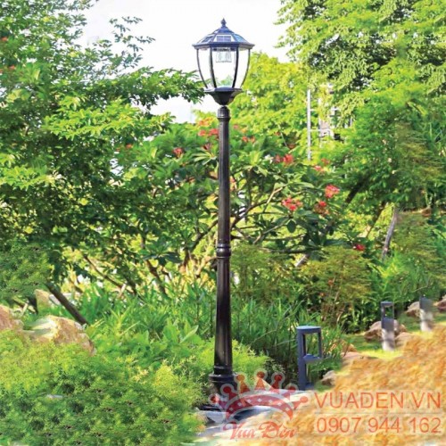 Đèn trụ cao năng lượng mặt trời gắn sân vườn rất sáng
