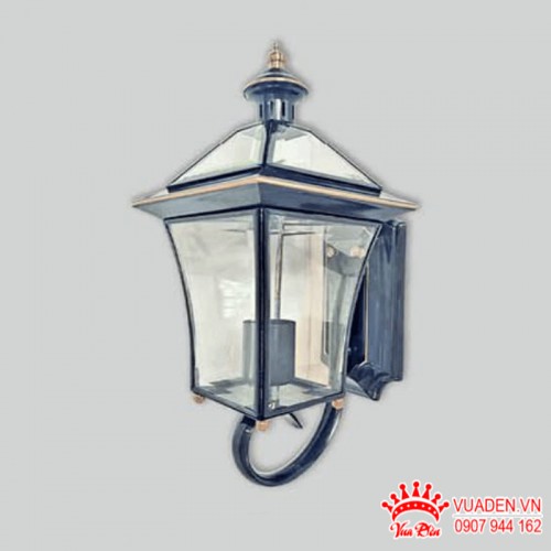 Đèn tường đồng chao kính thiết kế mang lại vẻ đẹp cổ...