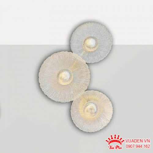 Đèn tường trang trí thiết kế chao thủy tinh tạo hình độc...