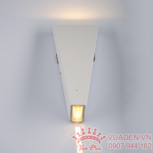 Đèn vách hình thang lạ mắt